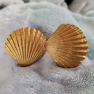 Vintage Scallop Shell Clips